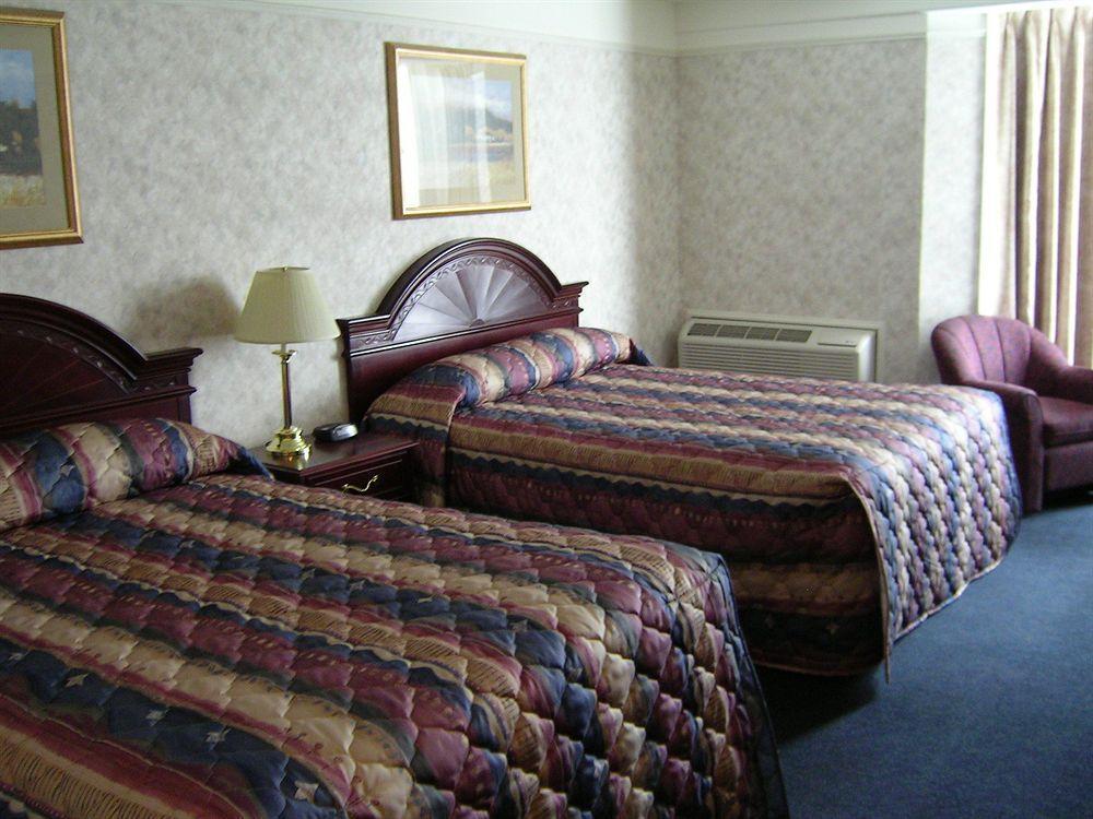 Travelodge By Wyndham Lloydminster