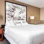Home Inn And Suites Lloydminster